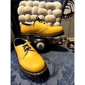 Dr Martens 1461 Yellow Oxfords size 8/EU 39